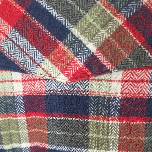 Field & Stream Red and Green Plaid Button Down Shirt - Picture 7 of 11